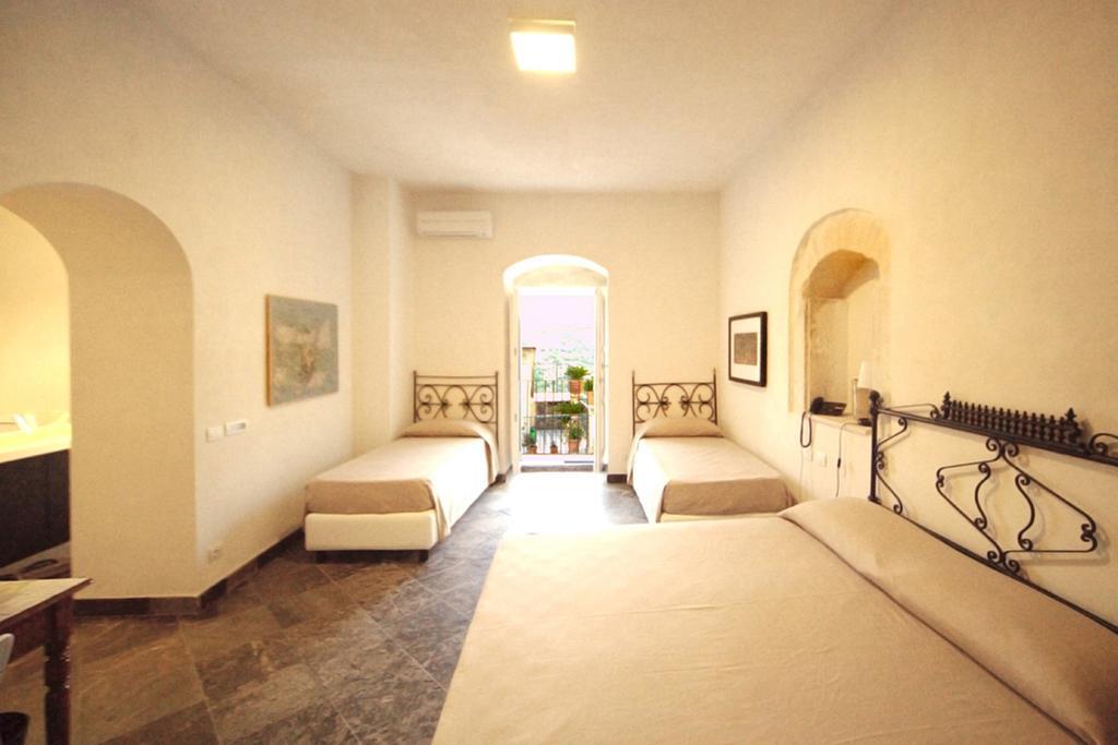 Hotel Dell'Orologio Ragusa Room photo